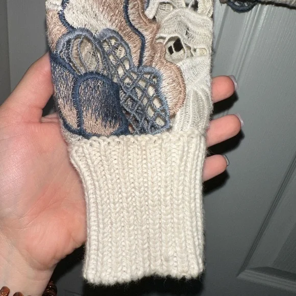 See By Chloe Floral Lace Sweater - Picture 3 of 6